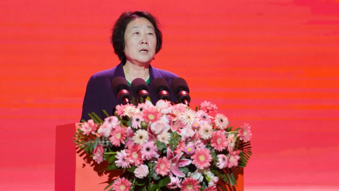 陜西省第十一屆政協(xié)副主席馮月菊在三八婦樂成立29周年紀(jì)念大會上的講話