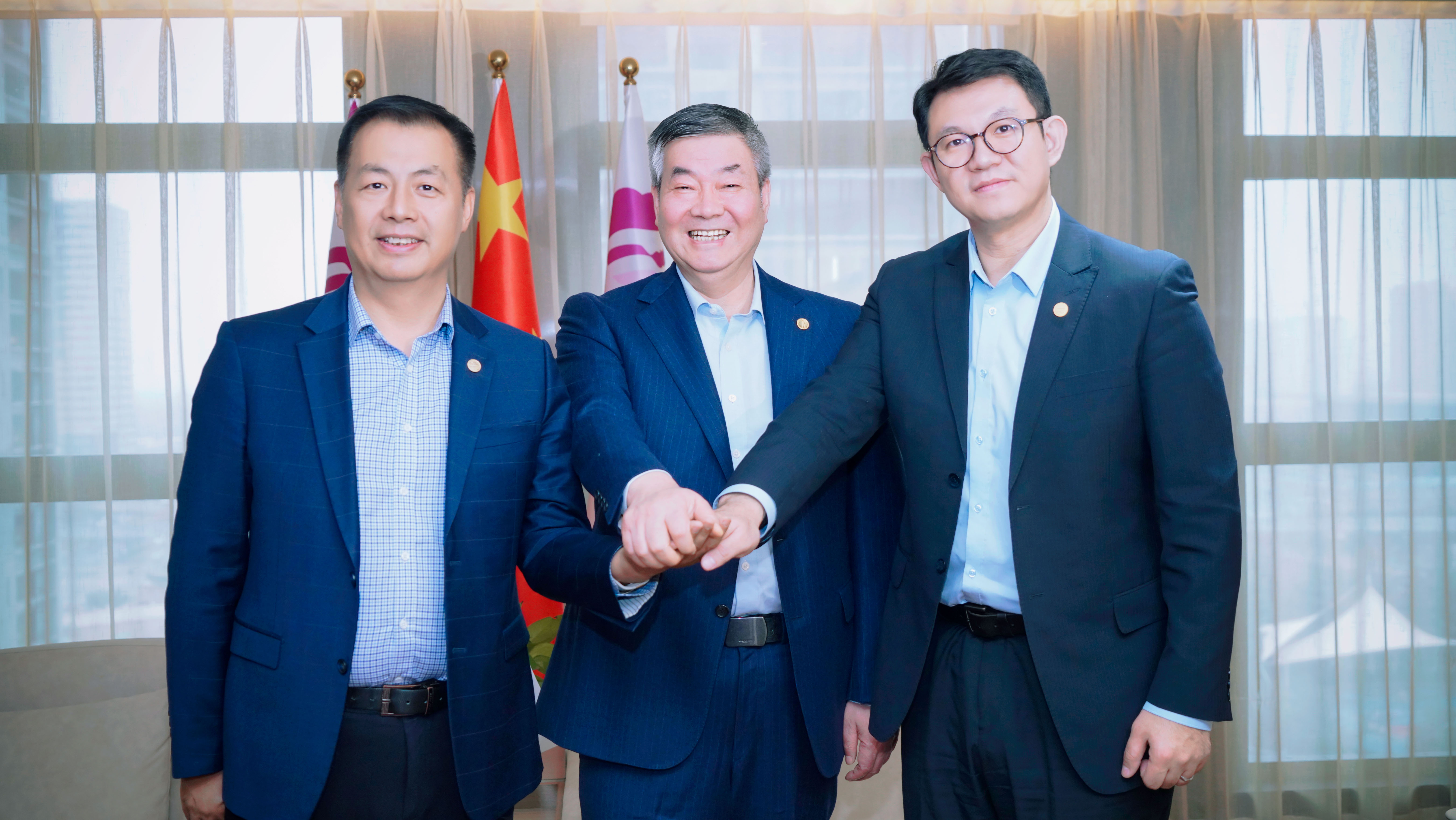 三八婦樂袁曉峰、陶劍俊、林飛共話企業(yè)高質(zhì)量發(fā)展~